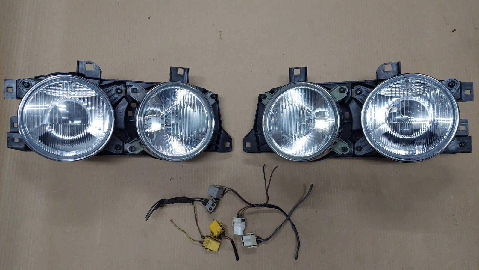 BMW E34 E32 headlights smileys HELLA OEM @ Excellent @ EURO with pigtails