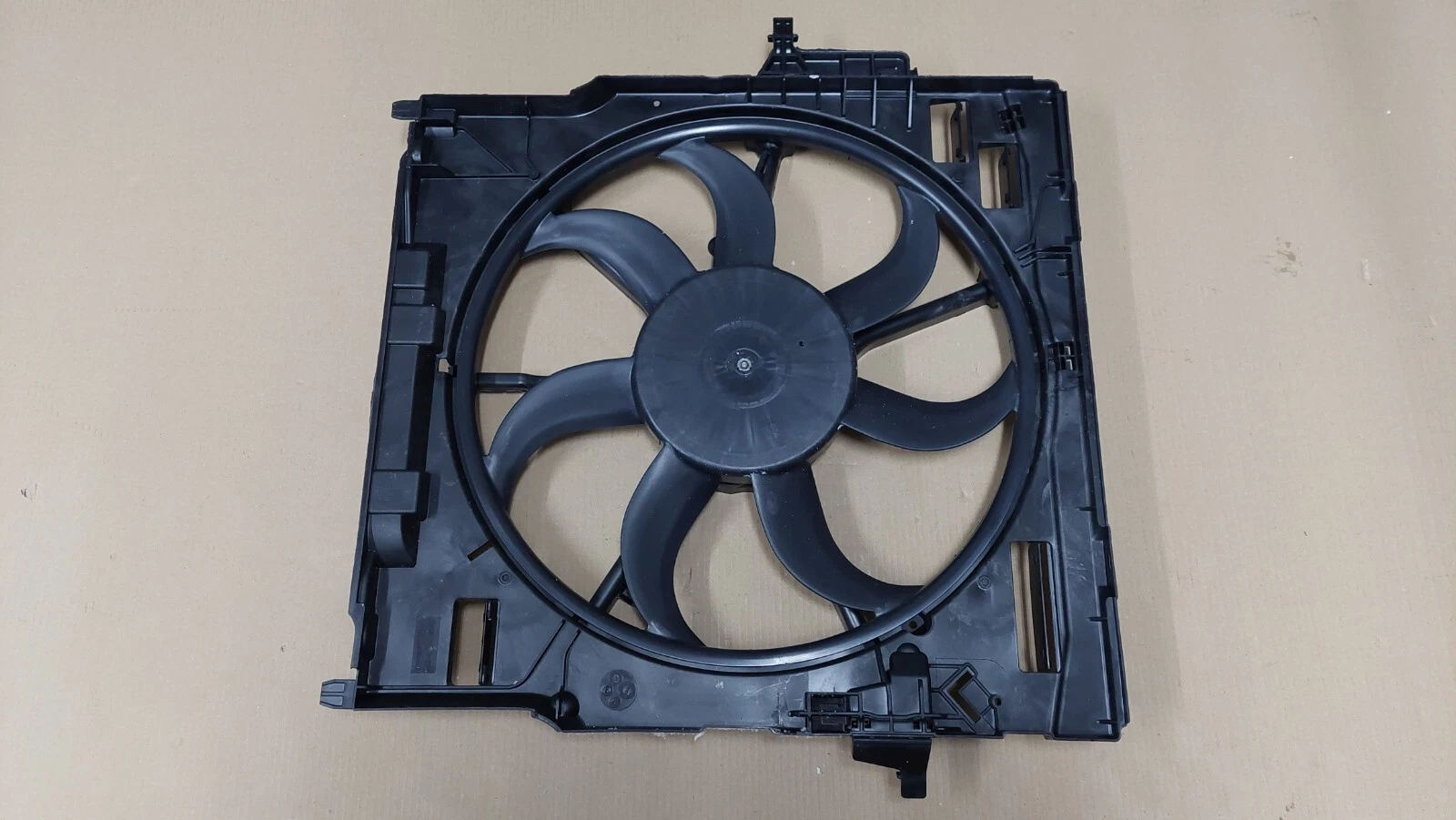 BMW X5 E70 X6 E71 fan radiator blower complete 17427616103 genuine @ NEW @ 600W - Image 2